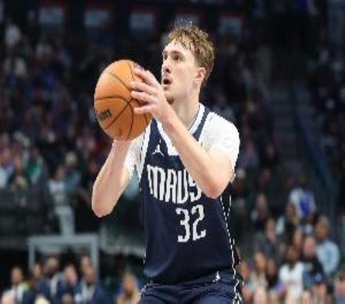 巴格利：弗拉格能給對方防守施壓為隊友創(chuàng)造機會他只會越來越好