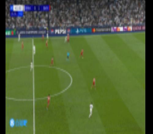 主場(chǎng)球迷不樂意！維尼修斯突破倒地被吹手球，伯納烏現(xiàn)場(chǎng)噓聲很大