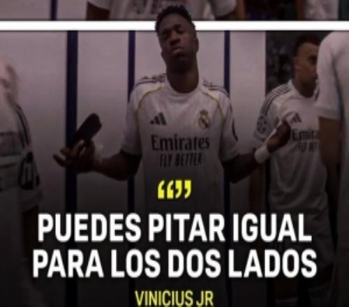 維尼修斯中場休息時向裁判抱怨：你應(yīng)該對兩支球隊進行公正吹罰