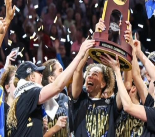 NCAA女篮冠军！名记：UCLA女篮今日将亮相湖人主场接受致敬！