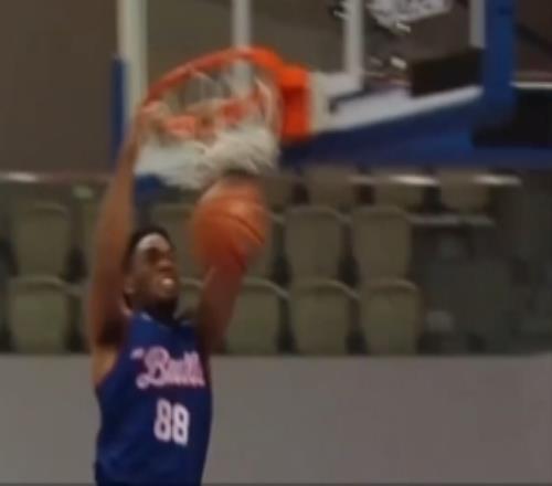 昨晚的精彩球值得再看一遍香港金牛連續(xù)三個(gè)賽季闖入總決賽