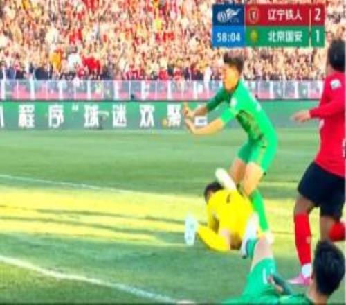 林良銘進球無效！裁判評議：應延遲鳴哨，曹永競犯規(guī)的判罰錯誤