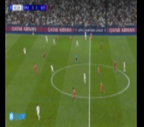 痛擊前隊(duì)友！迪亞斯快速前插繞到阿諾德身前，冷靜打門得手