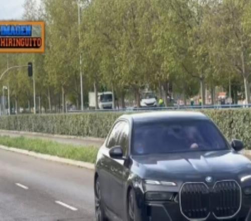 歐冠首回合落??！皇馬球員表情嚴(yán)肅抵達(dá)訓(xùn)練基地