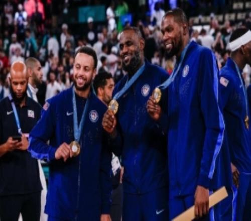 媒体人：杜兰特只需证明自己是伟大的领袖要和库里&老詹一个水平