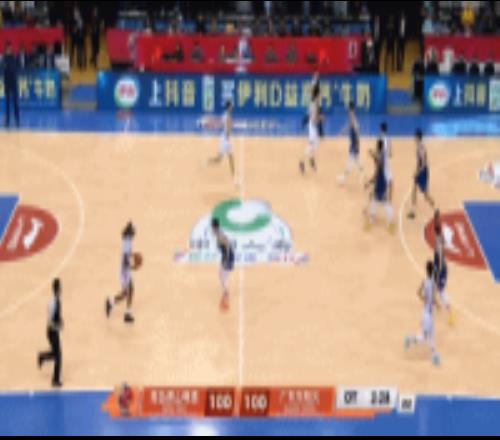 一面天使一面魔鬼！麥考爾打進(jìn)反超球回過頭肘擊對手申請畢業(yè)