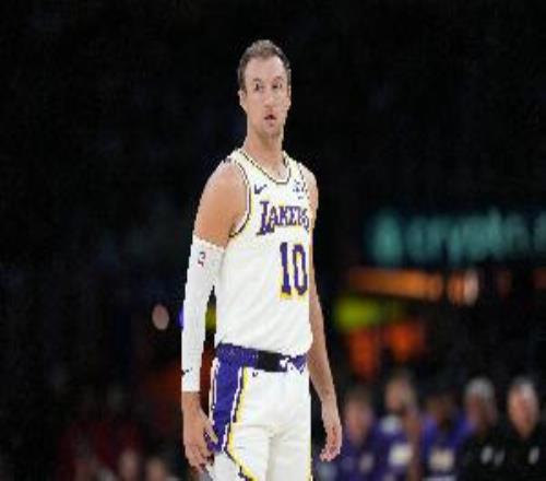 不会传球的射手不是好首发!肯纳德半场6中3拿8分另送8助攻1抢断