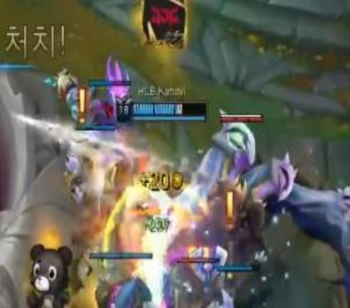 不忘中國老東家Kanavi在首局比賽結(jié)束前接連亮出JDGTES隊(duì)標(biāo)