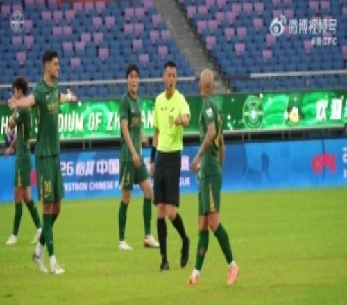 媒體人：劉建業(yè)找到李鎮(zhèn)全稱罰款我來出，2場停賽的獎金按主力發(fā)