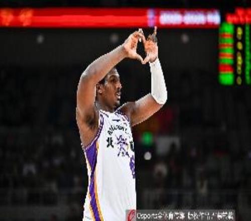 拼盡全力！佩里20中12空砍31分8板4助罰球6中5