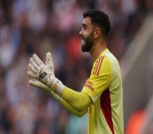 撲救成功率高達(dá)90%！拉亞本賽季歐冠30次被射正，完成27次撲救