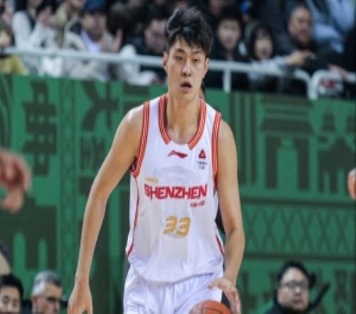 越打越好！王浩然首节里突外投弹无虚发8分钟砍下12分2板