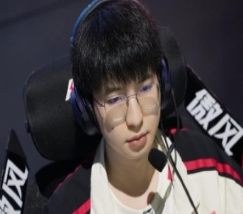 WBG發(fā)布對陣NIP賽前返圖：準備就緒，今天比賽加油！