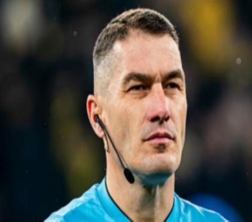 世體：門(mén)將擺球并用腳踢出后比賽即恢復(fù)，球員再用手觸球?qū)儆诜敢?guī)