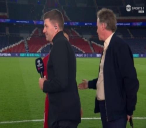 杰拉德談薩拉赫未出場(chǎng)：他會(huì)難過和沮喪，賽后加練展現(xiàn)職業(yè)素養(yǎng)