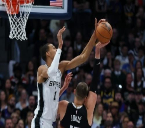 路威：該特批CC&77&文班評(píng)獎(jiǎng)文班之外的人拿DPOY會(huì)讓獎(jiǎng)項(xiàng)變廉價(jià)