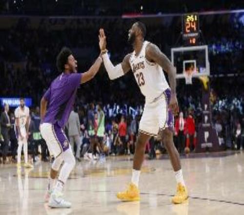 庫克：湖人氛圍比勇士更好老詹能讓每個人感受到價值&甚至清潔工