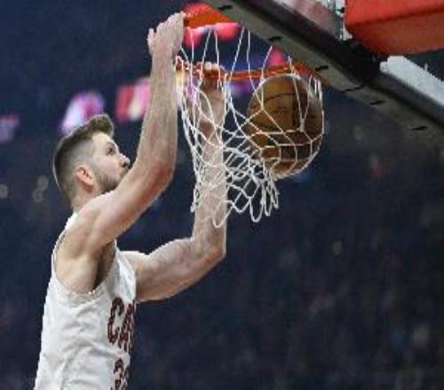 莫布里談迪恩韋德復出：他能防守最好的球員能為我們拉開空間