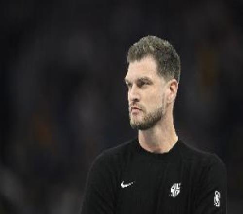 名记：开拓者就合同问题与斯普利特有过讨论曾考虑聘请大学教练