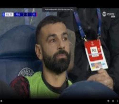 關(guān)鍵戰(zhàn)坐全場板凳！薩拉赫坐在場邊面無表情，利物浦02遭完敗