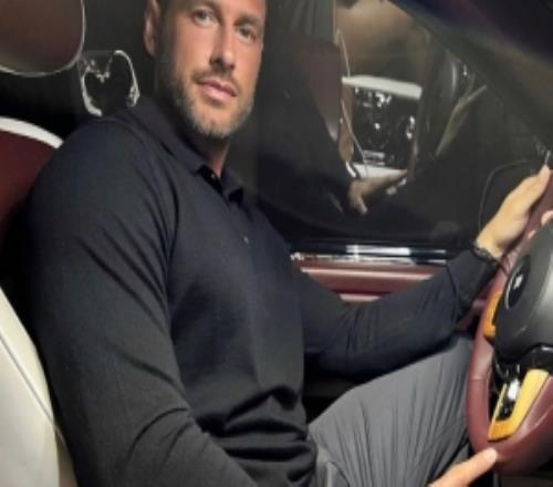 太陽(yáng)報(bào)：自稱億萬(wàn)富翁，一名商人聲稱正競(jìng)購(gòu)切爾西多數(shù)股權(quán)