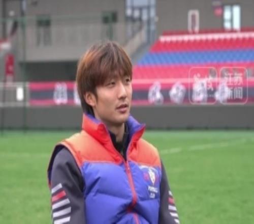 曾留洋不萊梅！南通隊(duì)隊(duì)長李賢成全英文采訪：今年目標(biāo)奪冠