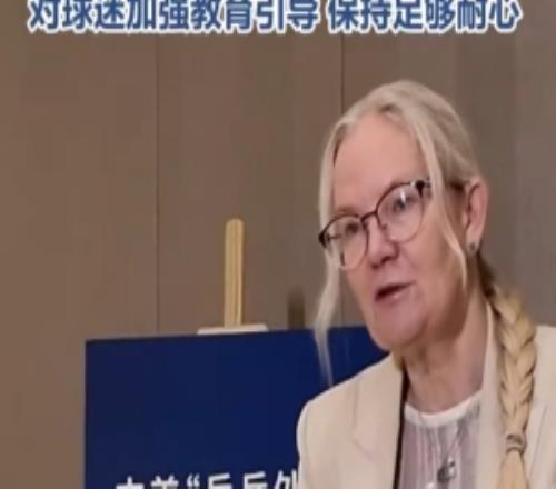 國際乒聯(lián)主席：對粉絲過度追星要加強引導，也要給球迷足夠的關(guān)懷