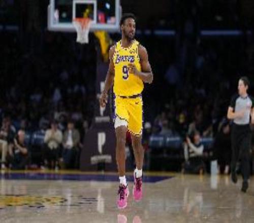 得更坚决一些!布朗尼半场10分钟2中2拿到4分1板2助1断有2失误