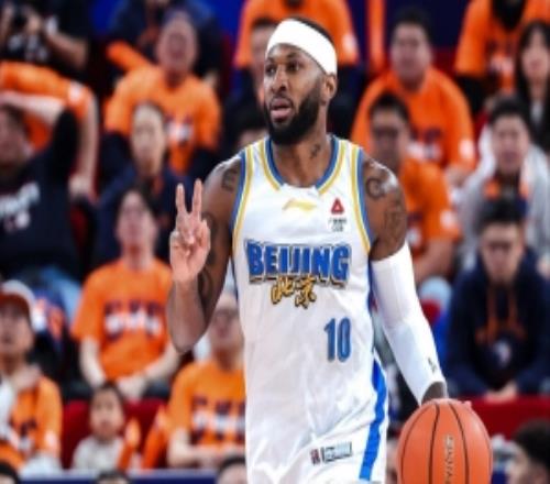 北京和北控的第二回合德比后場(chǎng)組合的發(fā)揮將決定著比賽勝負(fù)走勢(shì)