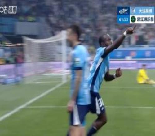 大連英博再下一城！斯坦丘直塞助攻，阿奇姆彭冷靜推射破門