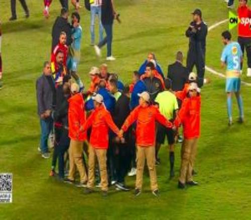 偷襲裁判！37歲謝納維埃及超動手襲擊裁判，被禁賽4場罰5萬埃及鎊