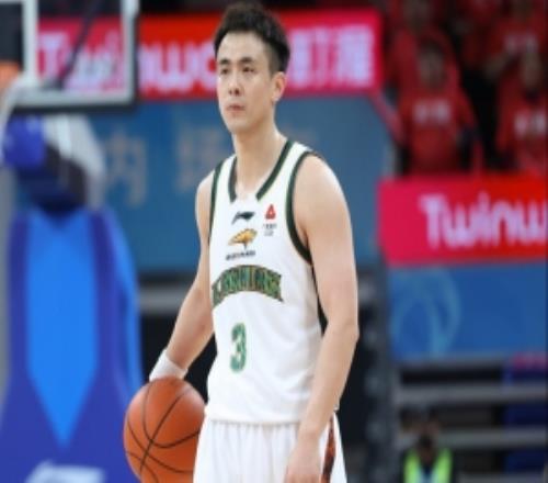 趙繼偉半場出戰(zhàn)13分鐘4中1&三分2中0拿到4分2板2助1斷有2失誤