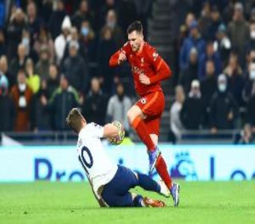 記者：永不放棄夢想詮釋了羅伯遜，他堅韌不拔總能從容應對挫折