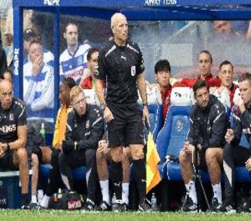 郵報(bào)：曼聯(lián)vs利茲聯(lián)的助理裁判系警員，面臨對(duì)女同事行為不當(dāng)指控