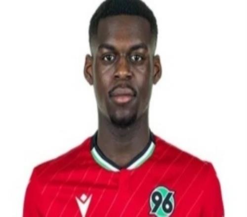 圖片報法鷹有意20歲后腰阿塞科拜仁已激活回購且預計要價數(shù)千萬