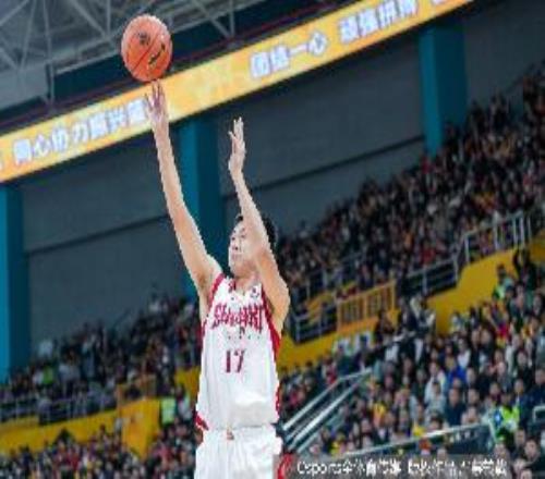 彈無虛發(fā)！焦海龍?zhí)嫜a6中6高效拿下15分2板3助2帽