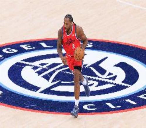 媒體人：快船連續(xù)兩次被開(kāi)拓者暴打限制小卡其他人放不放無(wú)所謂