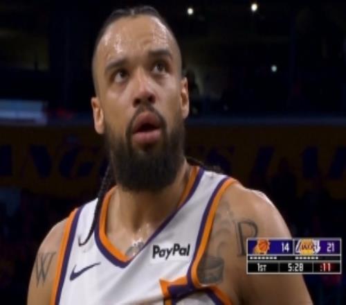 太想贏得尊重了！狄龍撲防拉拉維亞再犯規(guī)僅半節(jié)個人3次犯規(guī)