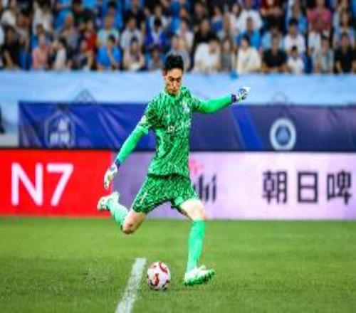 上海申花10次中超主場對陣上海海港輸掉6場，場均失球2.2個