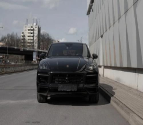 太陽報：梅西巴薩時期開的保時捷卡宴將被拍賣，車況極好