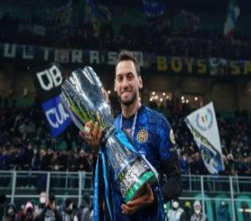 意媒：恰爾汗奧盧希望國米續(xù)約三年，難以接受500萬歐以下的年薪