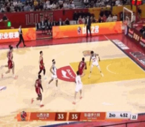节外生枝！迪亚洛漂亮拉杆上篮落地拿球不给新疆引门内加不满