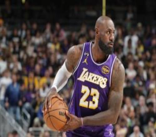 雷迪克：我們需要詹姆斯得分、組織、防守、搶板近3場他非常出色