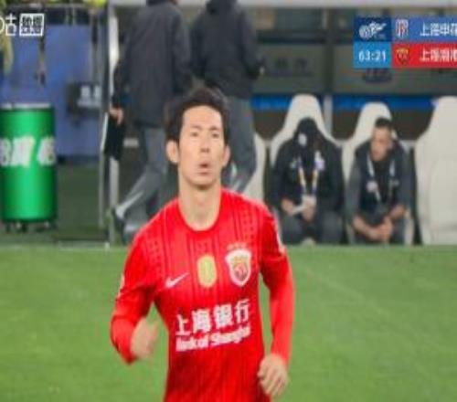 比賽第64分鐘，盧永濤受傷無法堅(jiān)持，楊世元替補(bǔ)登場(chǎng)