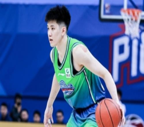 打得太放松！林庭谦半场5中4得9分3助快攻玩打板空接失败