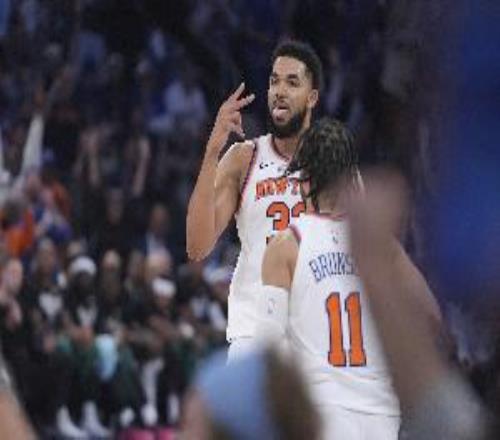 双枪开火！唐斯&布伦森半场合计18中10合砍27分9篮板4助攻