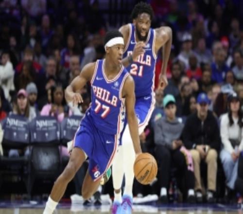 皮爾斯：恩比德該離隊(duì)了76人是時(shí)候圍繞馬克西和埃奇庫(kù)姆建隊(duì)
