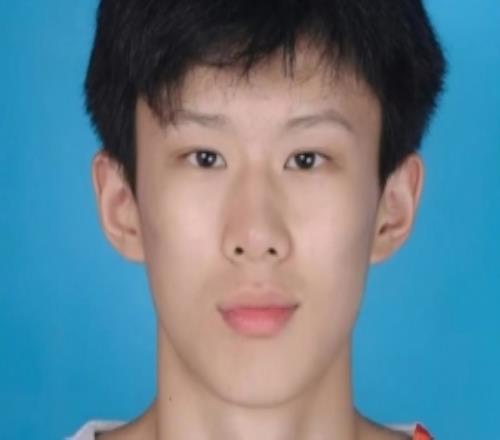 媒體人談國(guó)青隊(duì)員改年齡事件：很常見但連名帶姓全改還是第一次