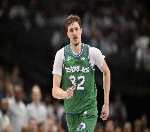 ROY稳了弗拉格4次半场25+其他新秀1次14次半场20+超其余之和