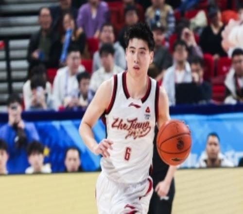 正负值+15最高！程帅澎半场6中4拿13分3助三分4中3